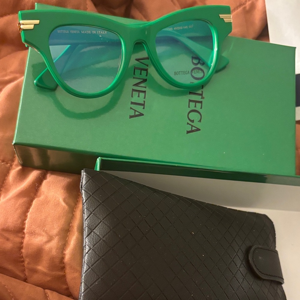 Bottega Veneta Vibrant Green Sunglasses